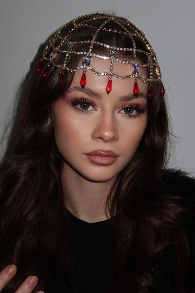 TAKIŞTIR Altın Renk Kırmızı Taş Detaylı Saç Aksesuarı/ Kına Aksesuarı