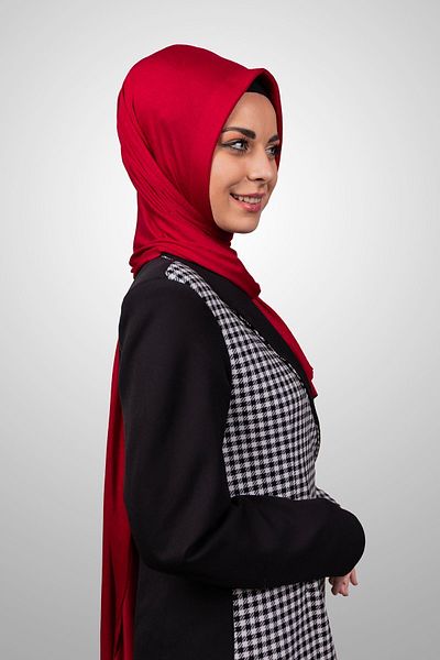 Şalcenneti.com Women's Hijab Practical Combed Cotton Shawl with Sponge Front Ready-Made Red Color Scarf