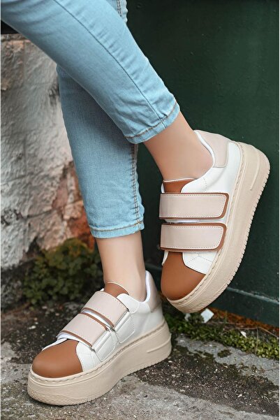 Scarpebutik حذاء رياضي من الجلد بنعل سميك وكعب مخفي وشريط فيلكرو مزدوج