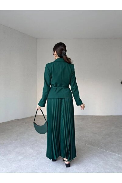 buqre's moda Premium Pleated Gold Buttoned Belted Jacket Skirt Set