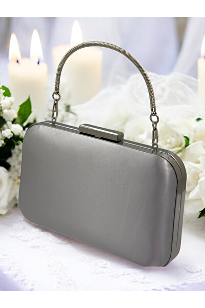 MidStore حقيبة سهرة من الساتان باللون الرمادي مع حقيبة فضية بمقبض معدني وحقيب...