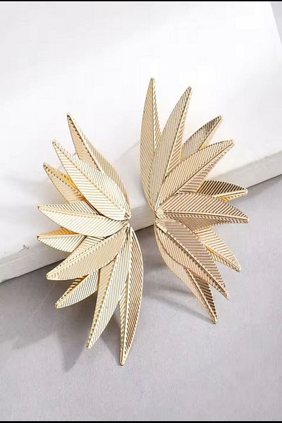 DEMOKAN Women's Earrings Imported Special Series Small Multi-Leaf Model Non-Tarnish Earrings