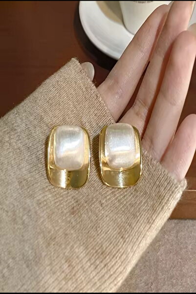 DEMOKAN Kadın Küpe İthal Özel Seri Kare Model İnci Bombe Altın Çerçeve Kararmaz Küpe