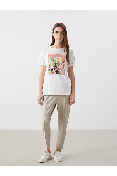 LC Waikiki Γυναικείο μπλουζάκι LCWAIKIKI Classic Crew Neck Floral