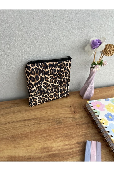 Leopard pattern small zipper wallet with pouch lining washable size 14-14cm