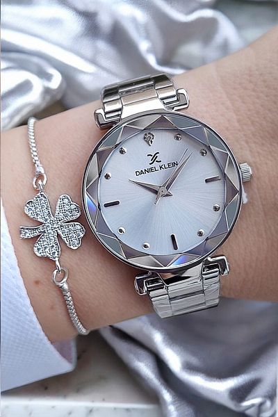 Daniel Klein Cut Glass 33 mm Metallic Stylish Women's Wristwatch with Zircon Stone Bracelet Gift