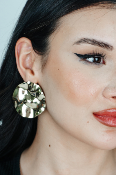 TRENDTAKI asimetrik parlak gold kaplama küpe 0191