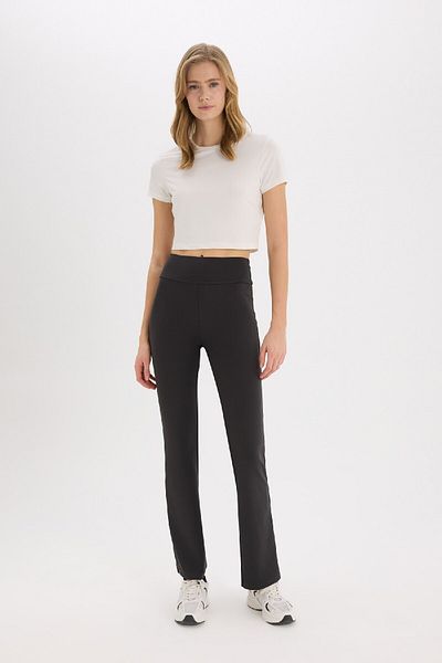 DeFacto DeFactoFit – Spanische Flare-Jogginghose B3988AX25SP