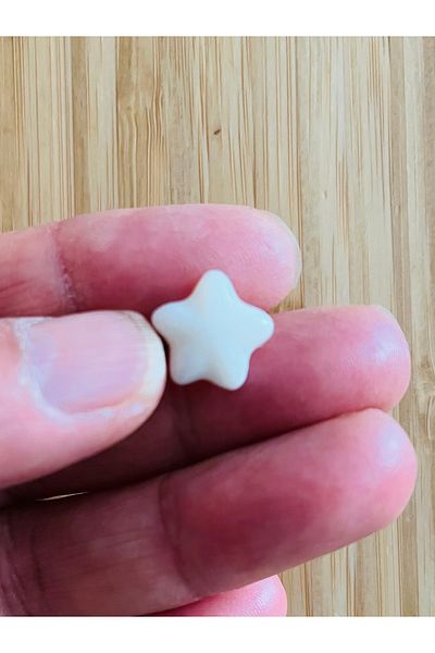 Öztürk Cream Baby Button with a Stitch from the Bottom. 15mm. Star.