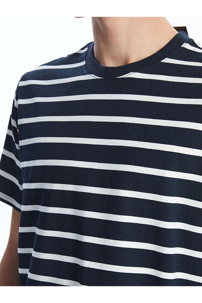 LC Waikiki Чоловічий трикотаж з короткими рукавами в смужку XSIDE з капюшоном та начісуванням