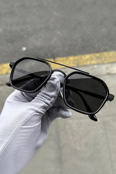 Roger Bacon Shiny Black Men's Sunglasses - UV400 Protection