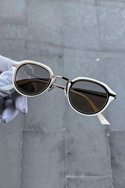 Roger Bacon Unisex Oval Sunglasses - Metal Case