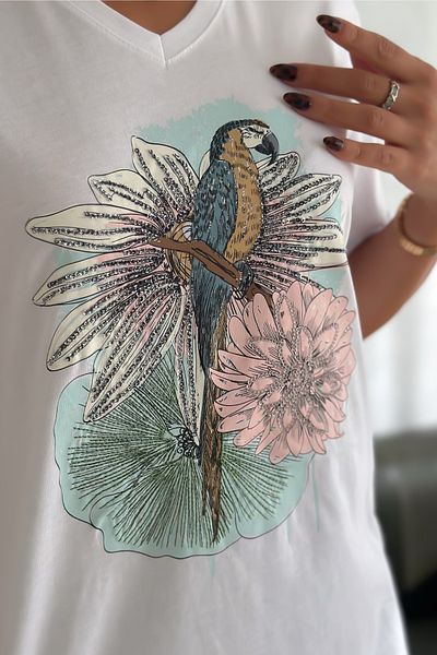 FEMELLE Women's White V-Neck Plus Size Parrot Pattern Sequin Sequin Embroidered 100% Cotton T-Shirt