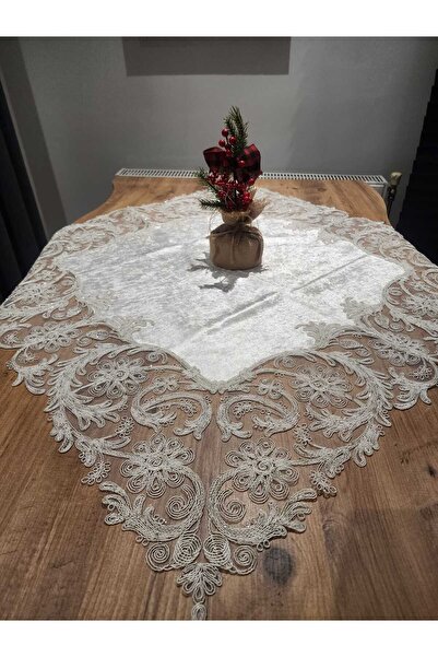 Tekstilife FİSKOS CREAM VELVET 90X90 مفرش طاولة منسوجات منزلية