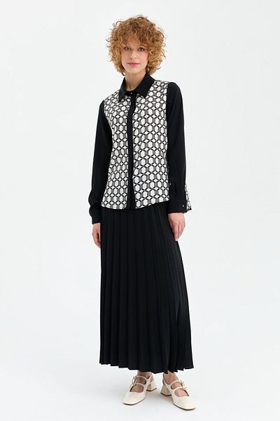 Esswaap Black Pleated Skirt and Chain Patterned Set
