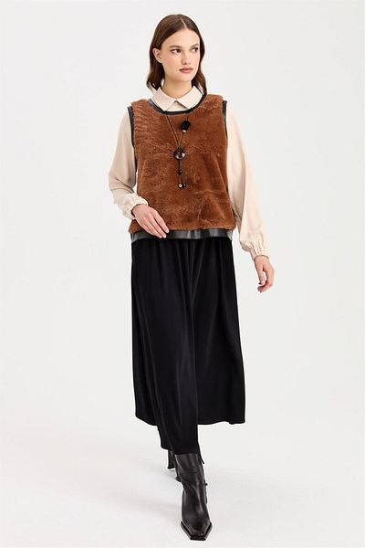 Esswaap Tan Tunic Suede Skirt with Necklace Plush Suede Detailed Set