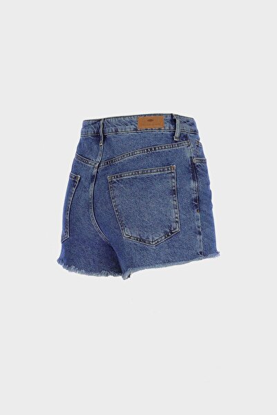 CROSS JEANS Kadın Orta Mavi Paçası Kesikli Fermuarlı Jean Şort C 4534-096