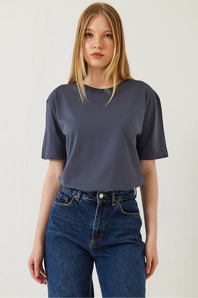Bianco Lucci Women's Decorative Stitched Crew Neck Tshirt 60602001