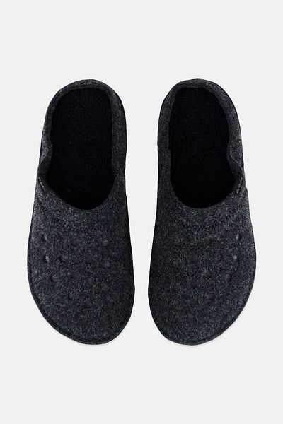 Crocs Men Slip On Classic Slipper, Black