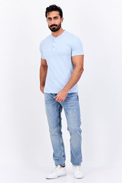 GAP Men Crew Neck Short Sleeves Plain T-shirt, Light Blue