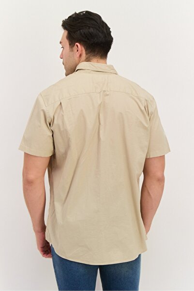 GAP Men Slim Fit Solid Short Sleeves Casual Shirt, Beige