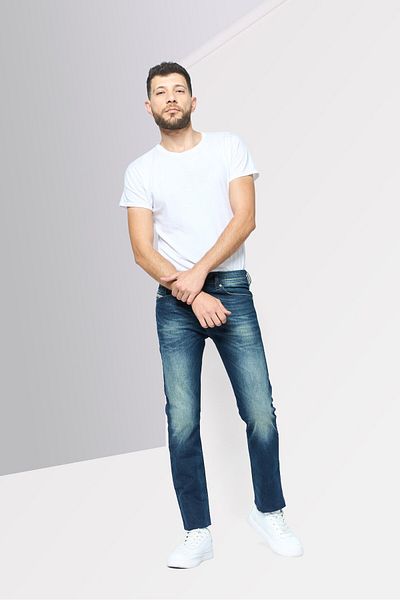 Diesel بنطلون جينز رجالي ضيق قابل للتمدد وقابل للغسل، أزرق داكن