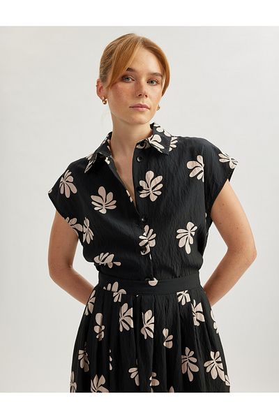 Koton Cămașă din viscoză fără mâneci cu model floral, cu potrivire confortabilă