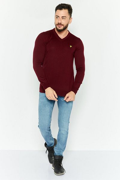 Lyle & Scott Men V-neck Embroidered Logo Sweater, Maroon