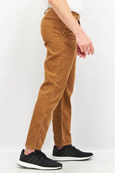 CELIO Men Relaxed Fit Textured Corduroy Pants, Tan