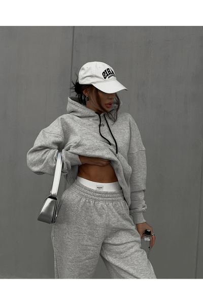 BNK Shop Women's Sports Suit Elegant Sweatshirt for Daily and Active Life