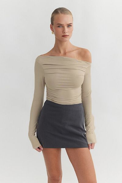 World Fashion Trends Long Sleeve Flexible Blouse with Pleated Shoulder and Drawstring