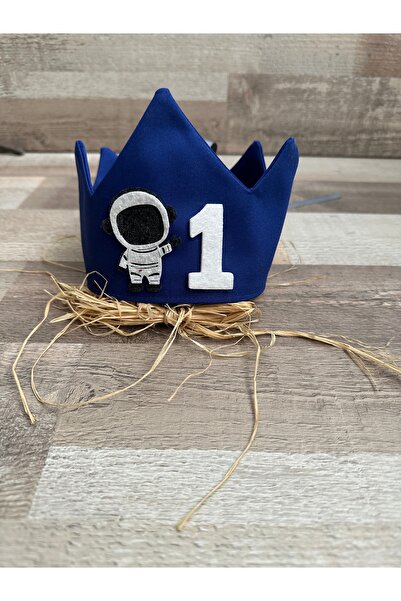 Feriatolye تاج حفلة عيد الميلاد الأول مصنوع يدويًا بتصميم رائد فضاء أزرق، تصم...