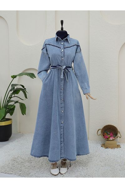 Modamorfo Τζιν φόρεμα Ice Blue - Λεπτομέρεια ώμου και κουμπιά από το μπούτι