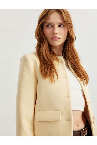 Koton Μακρυμάνικο Crop Jacket με κουμπιά και λεπτομέρεια τσέπης με πτερύγιο