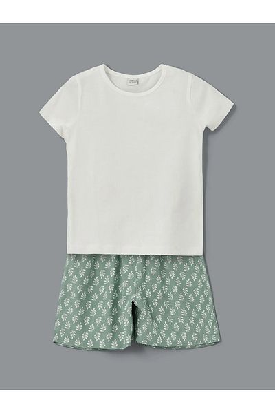 LC Waikiki Lcw Eco Green Crew Neck Girls T-Shirt and Shorts