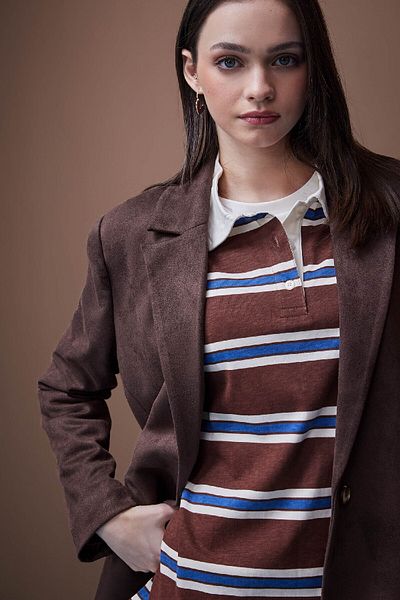 DeFacto Blazerjacke aus Kunstleder mit normaler Passform und Revers E7236AX25SP