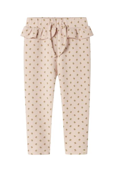 Lil' Atelier Hose Loose Fit Jeans sitzen bequem an der Hüfte und haben eine weite Beinform