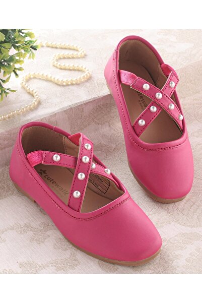 Cute Walk by Babyhug حذاء باليرينا سهل الارتداء من Cute Walk من Babyhug مع تف...
