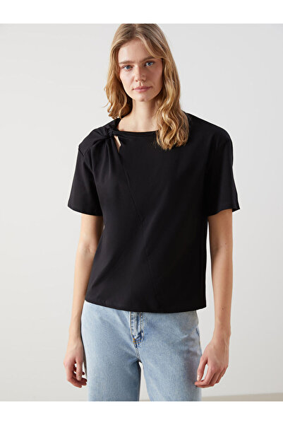 LC Waikiki RMZ GİYİM FARKIYA تي شيرت نسائي بياقة روبا