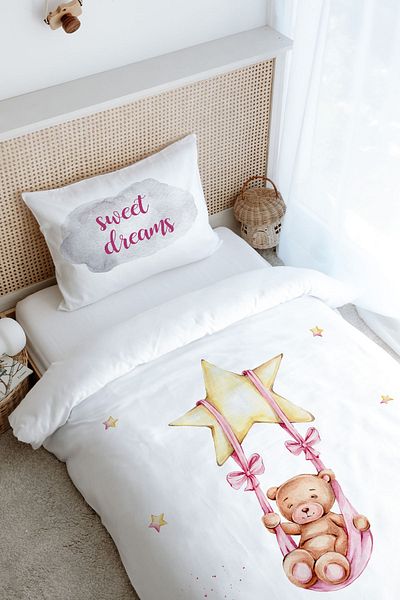 Tuğba Kuğu Pink Single Duvet Cover Set - Iconic Series, Brown Bear Swinging on the Star