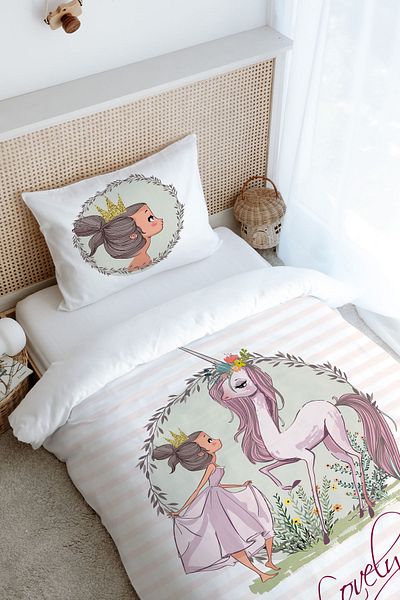 Tuğba Kuğu Iconic Series Single Duvet Cover Set - Chat with Unicorn (160X220)