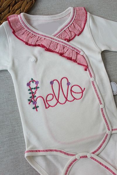 Ecenaz 3-6 6-9 9-12 Months Hello Embroidered Double-breasted Bandana Long Sleeve Bodysuit 3-Piece Baby Girl Set Pink
