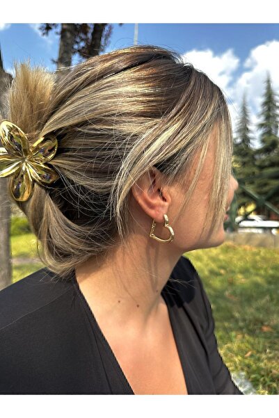 Çelik ÇELİK ÜZERİNE ALTIN KAPLAMA KARARMA YAPMAYAN ANTİALERJİK KADIN KALPLİ KÜPE