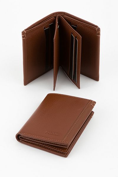 Fossil Boxed Genuine Leather Tan Vertical Men's Hand Portfolio Wallet