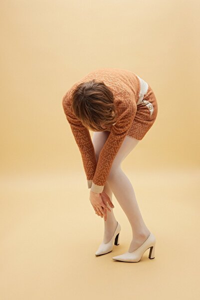 rue Pulover bronzat cu textura moale, cu detaliu cu nasturi