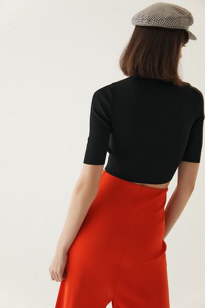 rue Black Crew Neck Short Knitwear Blouse