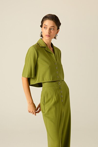 rue Πράσινη μπλούζα με γιακά μπουφάν με λεπτομέρεια με κουμπί μπροστά