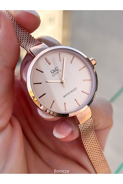 Q&Q Rose Color 35mm Case Diameter Wire Mesh Steel Thin Band Women's Wristwatch and Heart Bracelets