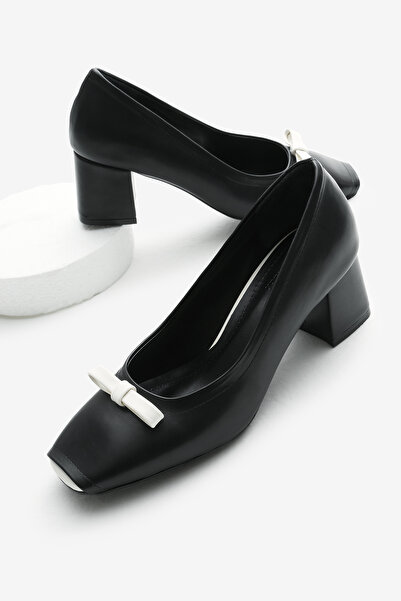 Tonny Black Kadın Siyah Neolit Taban Fiyonk Tokalı Kare Burunlu Kalın Topuklu...