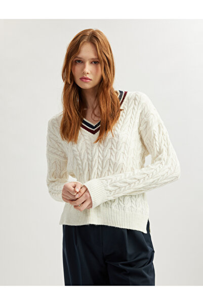 Koton سترة نسائية كبيرة الحجم بأكمام طويلة ورقبة على شكل حرف V